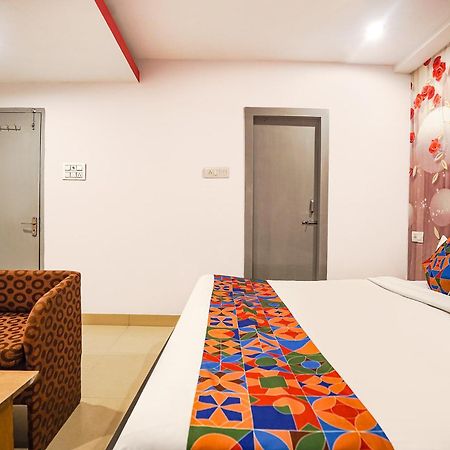 Fabexpress R Inn - Nr Prayagraj Railway Station Muthiganj Exterior photo