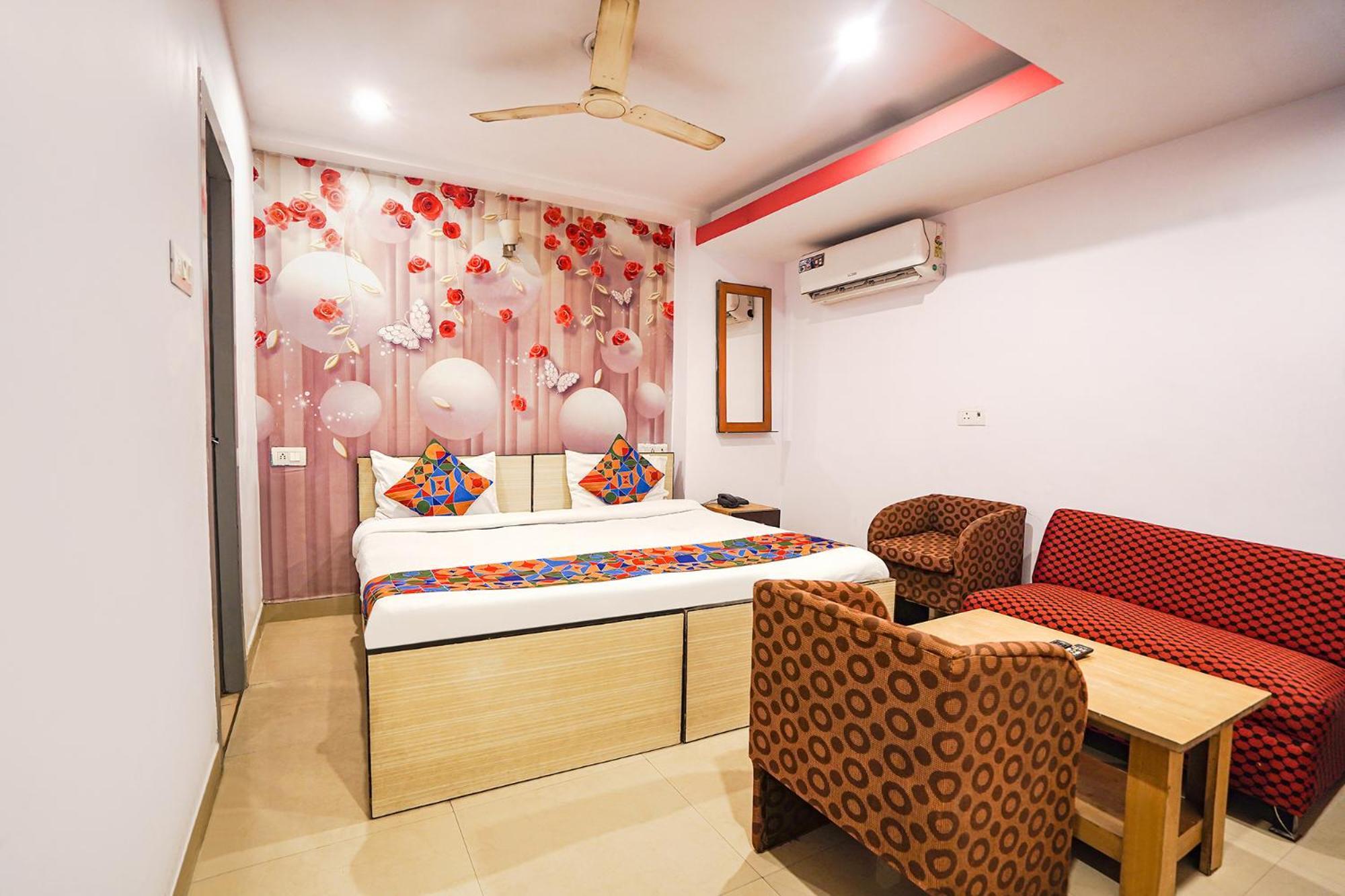 Fabexpress R Inn - Nr Prayagraj Railway Station Muthiganj Exterior photo