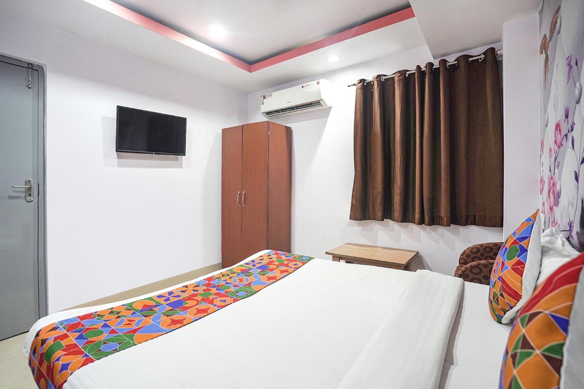 Fabexpress R Inn - Nr Prayagraj Railway Station Muthiganj Exterior photo