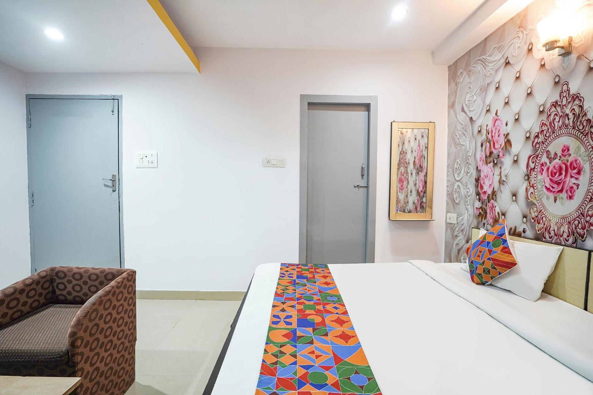 Fabexpress R Inn - Nr Prayagraj Railway Station Muthiganj Exterior photo